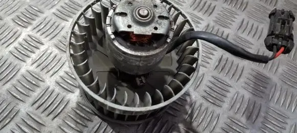Renault Espace III Heater fan/blower 0130063506