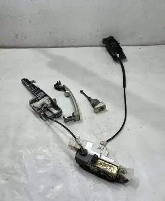 Peugeot 407 Front door lock 9659739880 7387