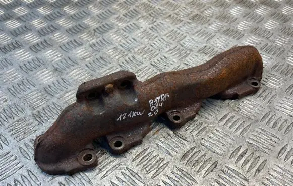 Opel Astra J Exhaust manifold 55565985 426702815