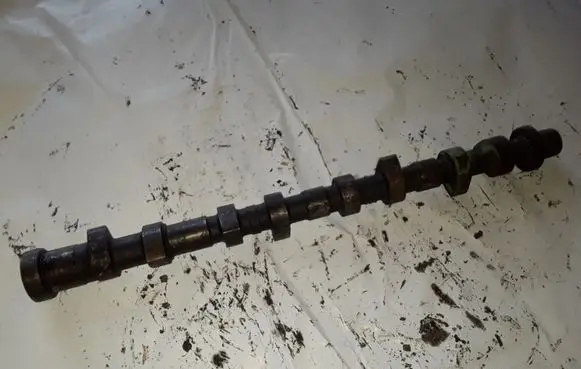 Nissan X-Trail T30 Camshaft NOCODE