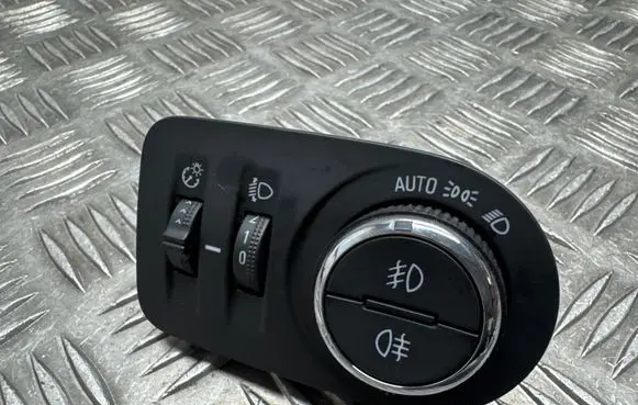 Opel Grandland X Light switch 39085926
