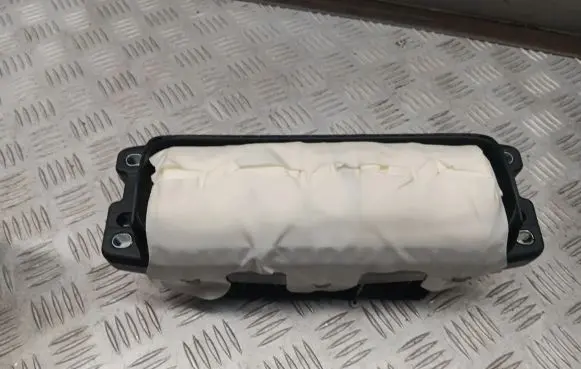 Audi Q3 8U Passenger airbag 8U0880204C