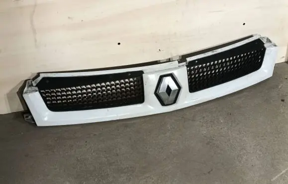 Renault Master II Front grill 8200233765 100207