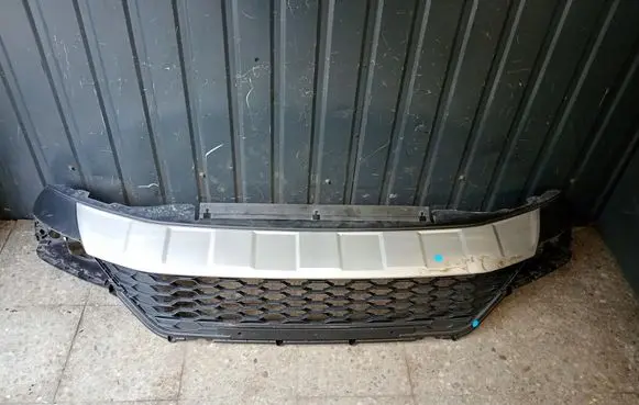 Volkswagen T-Roc Front bumper lip 2GA805903D