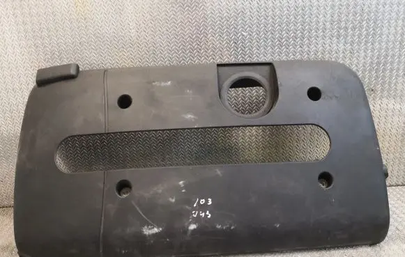 Mercedes-Benz C W203 Engine cover (trim) 6110101067