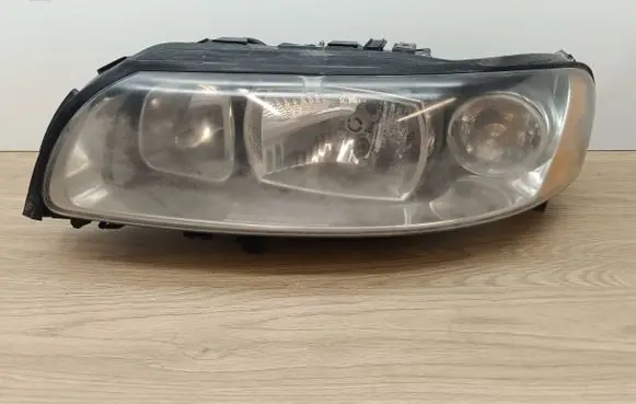 Volvo XC70 Headlight/headlamp 30698839 89900269 P2004V70