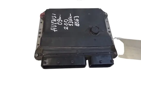 Toyota Avensis T270 Engine control unit/module 8966105D21 MB2759001440
