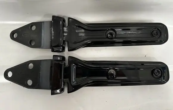 Jeep Wrangler Tailgate/trunk/boot hinge 68282145