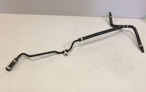 Mercedes-Benz C W204 Engine coolant pipe/hose A2045011025 625440 4689608