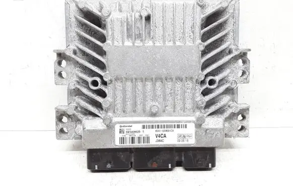 Ford Kuga I Engine control unit/module 8V4112A650CA
