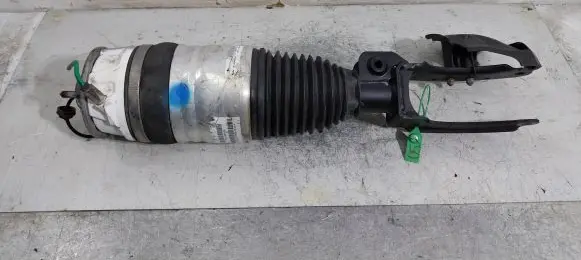 Porsche Cayenne (92A) Air suspension front shock absorber 7P5616040N
