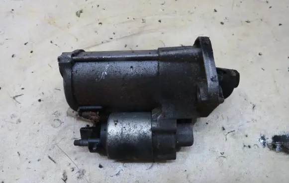 Nissan Qashqai Starter motor 233007224R