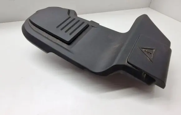 BMW X3 G01 Fuse box cover 8632554