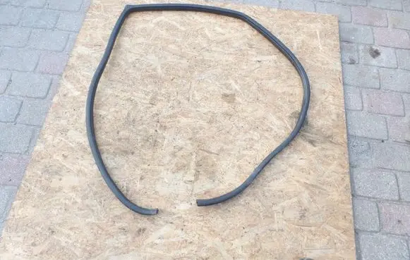 Hyundai i30 Rear door rubber seal (on body) 