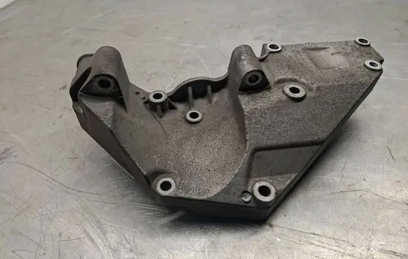 Ford Mondeo MK IV Generator/alternator bracket 7G9Q10K018AA 9662533080 30777382