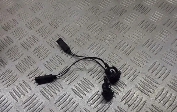 Land Rover Range Rover Sport L320 Windshield washer spray nozzle 