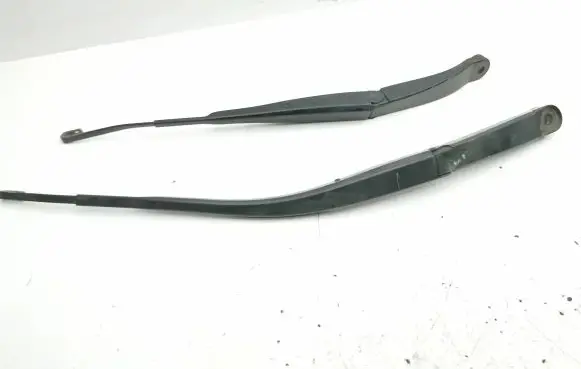 Honda Accord Front wiper blade arm