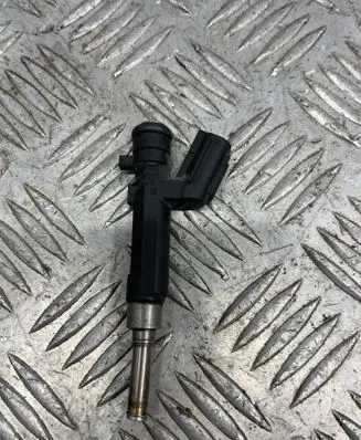 Nissan Juke I F15 Fuel injector 