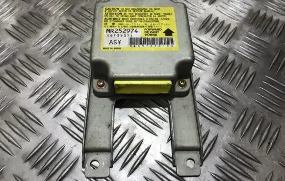 Mitsubishi Galant Airbag control unit/module mr252974 x6t39374