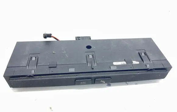 BMW 5 E60 E61 Parking (PDC) sensor switch 6985748