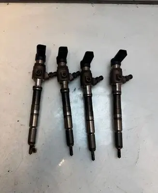 Skoda Fabia Mk2 (5J) Fuel injector 03L130277B