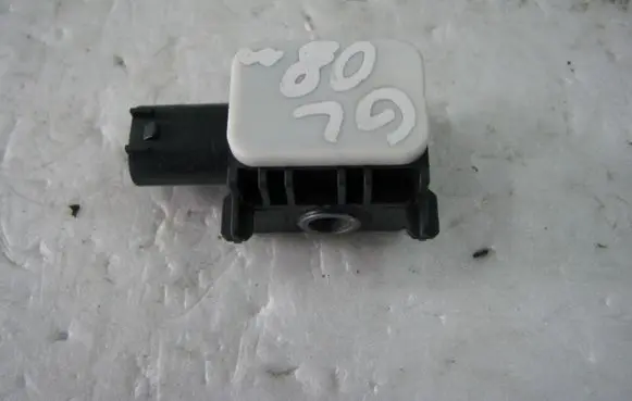 Mercedes-Benz GL X164 Airbag deployment crash/impact sensor A0038202826
