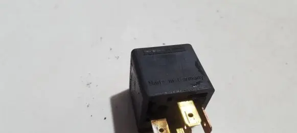 Volkswagen II LT Other relay 0332209156