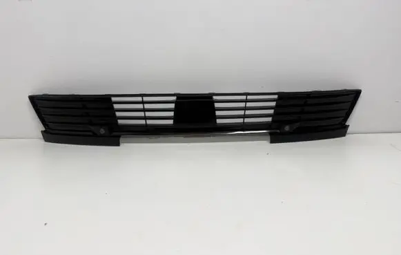 Opel Astra L Front bumper lower grill 9858521580