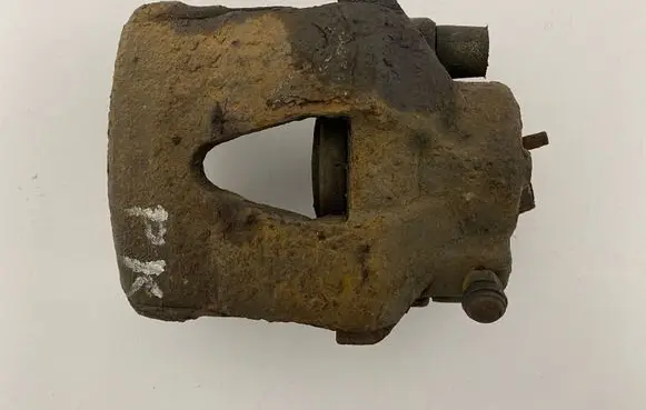 Front brake caliper