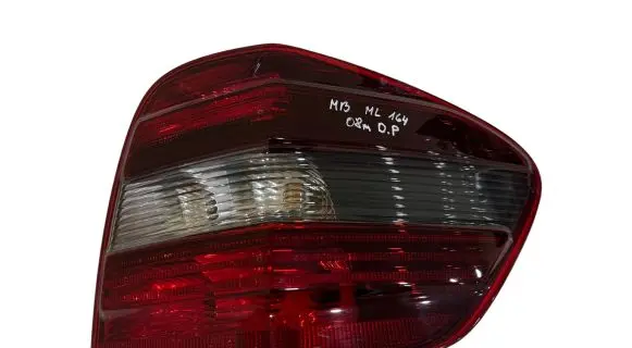 Mercedes-Benz ML W164 Rear/tail lights 404102R