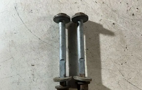 Dodge Challenger Rear suspension camber bolt 6507097AA 6507099AA