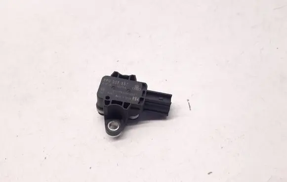 Audi A4 S4 B7 8E 8H Airbag deployment crash/impact sensor 8P0955557 080706 019739