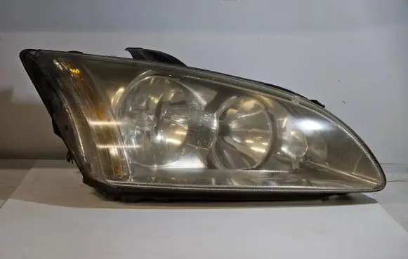 Ford Focus Headlight/headlamp 4M5113K060AA VP4M5X13K060AA