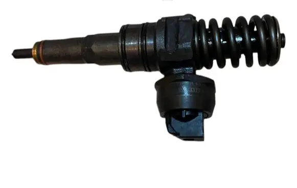Volkswagen Golf V Fuel injector 038130073AG 0414720215