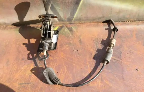 Renault Laguna I Gear shift cable linkage