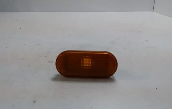 Volkswagen Golf IV Front fender indicator light 1J5949117
