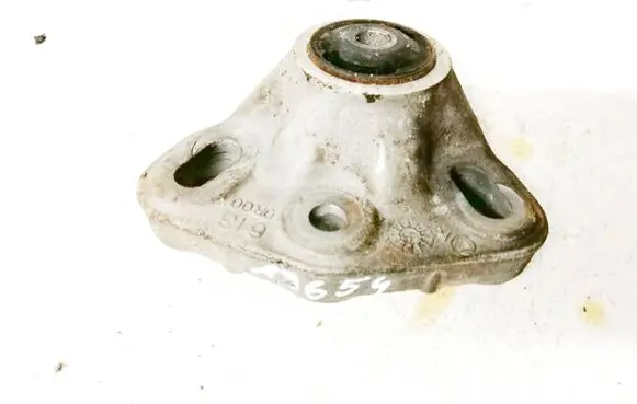 Peugeot 406 Engine mounting bracket