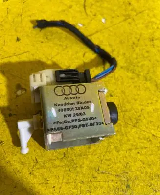 Audi A4 S4 B6 8E 8H Turbo solenoid valve 40E90528A05