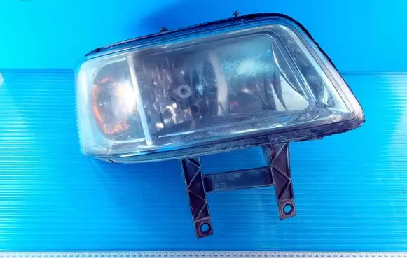 Volkswagen Transporter - Caravelle T5 Headlight/headlamp 030119302