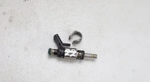 Volkswagen Atlas Cross Sport Fuel injector 06A906036Q 0261500792 06L906A