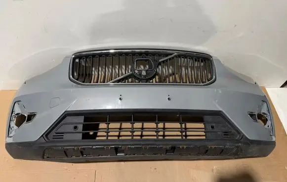 Volvo XC40 Front bumper 31690933 32136097