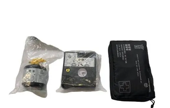Mercedes-Benz C W205 Tire air pump compressor A0005838200 A2475800200 A2935800200