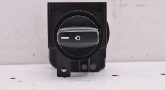 Mercedes-Benz B W245 Light switch A1695451304