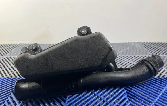 Toyota Auris E180 Intake resonator 1775037060