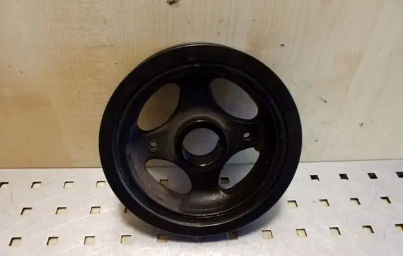 Toyota Avensis T250 Crankshaft pulley 134080R011