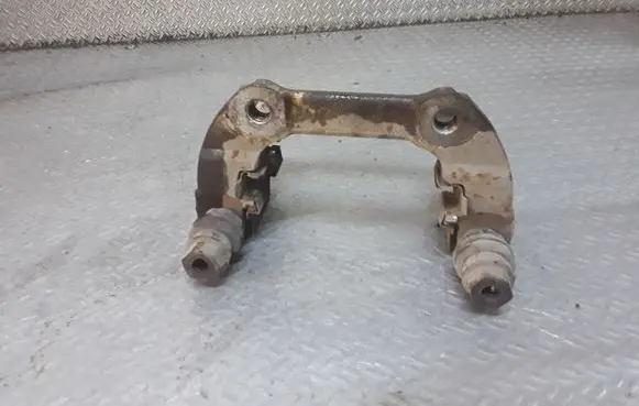 BMW 1 E81 E87 Brake caliper pad carrier rear 