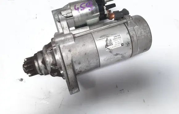 Volkswagen Golf VII Starter motor 02M911024B