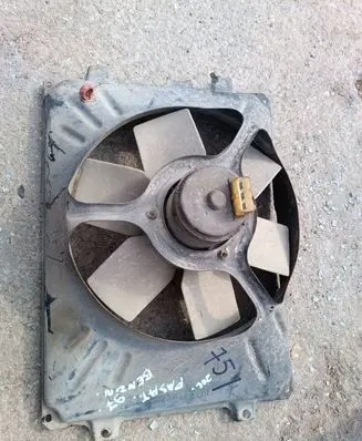 Volkswagen PASSAT B4 Radiator cooling fan shroud