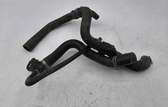 Audi Q3 F3 Engine coolant pipe/hose