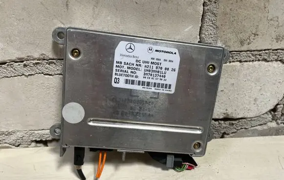 Mercedes-Benz E W211 Bluetooth control unit module A2118700026